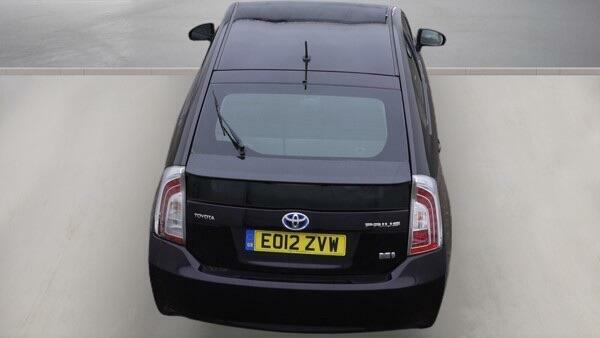 Toyota Prius Hatchback 1.8 Blue #8