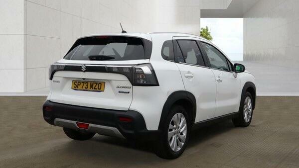 Suzuki S Cross Motion White #2