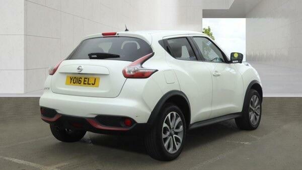 Nissan Juke Tekna White #2