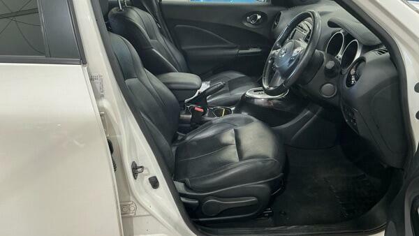Nissan Juke Tekna White #5