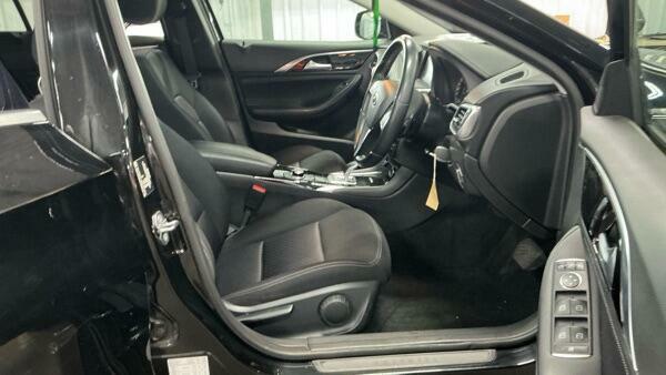 Infiniti Q30 Hatchback White #12