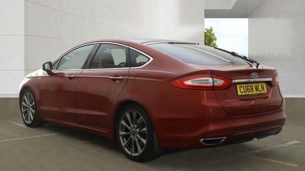 Ford Mondeo Vignale Red #5