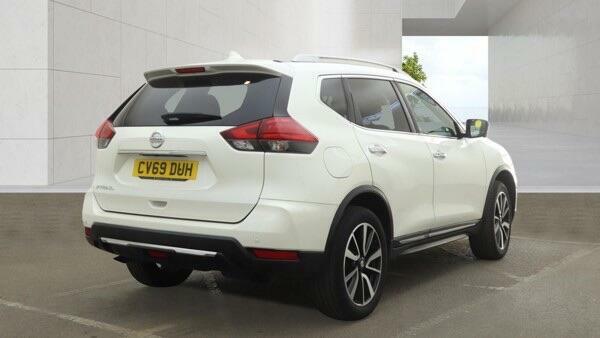 Nissan X-Trail Tekna White #2