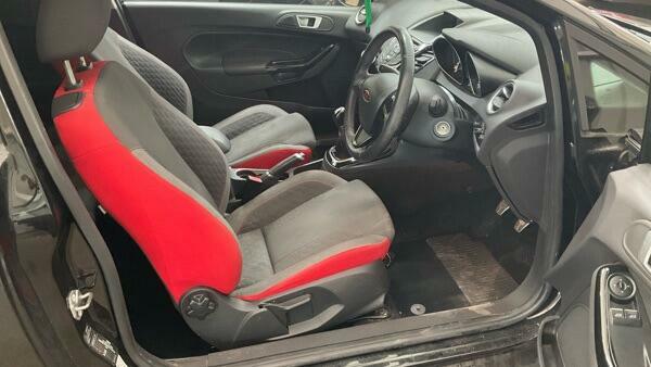 Ford Fiesta Zetec S Black #5