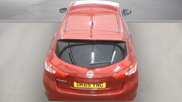 Nissan Pulsar Hatchback White #9