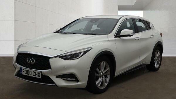 Infiniti Q30 Premium Tech White