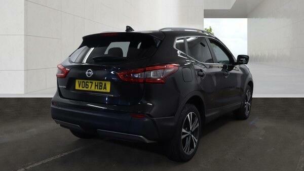 Nissan Qashqai N-connecta Black #2