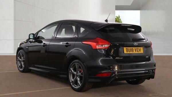 Ford Focus St-line X Black #4