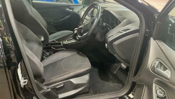 Ford Focus St-line X Black #5
