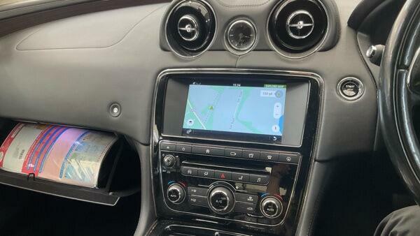 Jaguar XJ D V6 Portfolio Grey #10