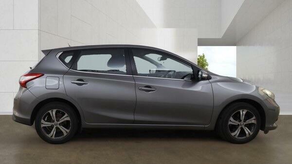 Nissan Pulsar Hatchback Grey #7