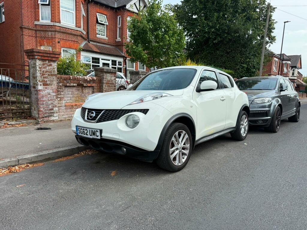 Nissan Juke 1.6 Tekna White #1