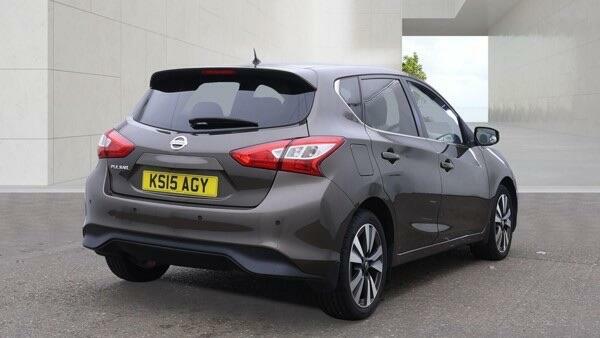 Nissan Pulsar N-tec Beige #2