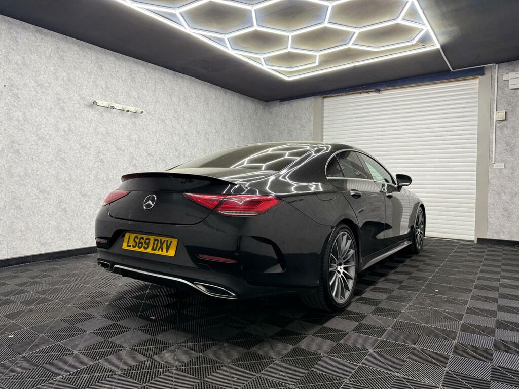 Mercedes-Benz CLS Amg Line Black #4