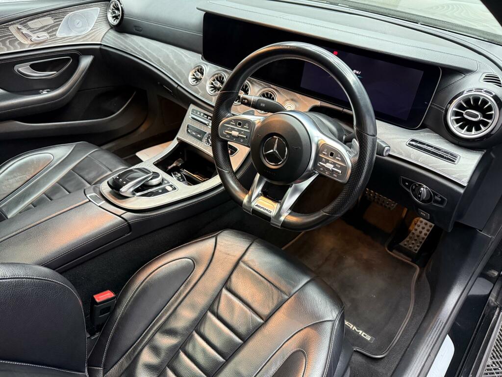 Mercedes-Benz CLS Amg Line Black #2
