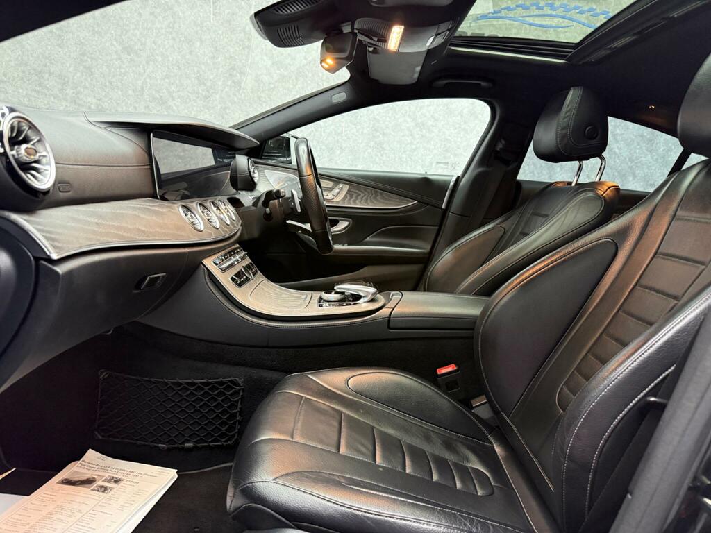 Mercedes-Benz CLS Amg Line Black #3