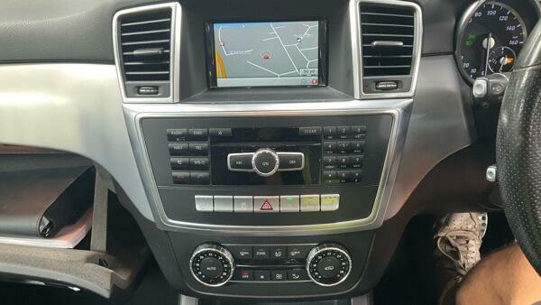 Mercedes-Benz M Class Ml63 Amg Black #11