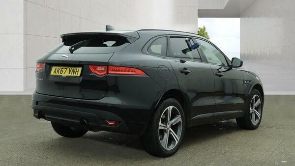 Jaguar F-Pace R-sport Black #2