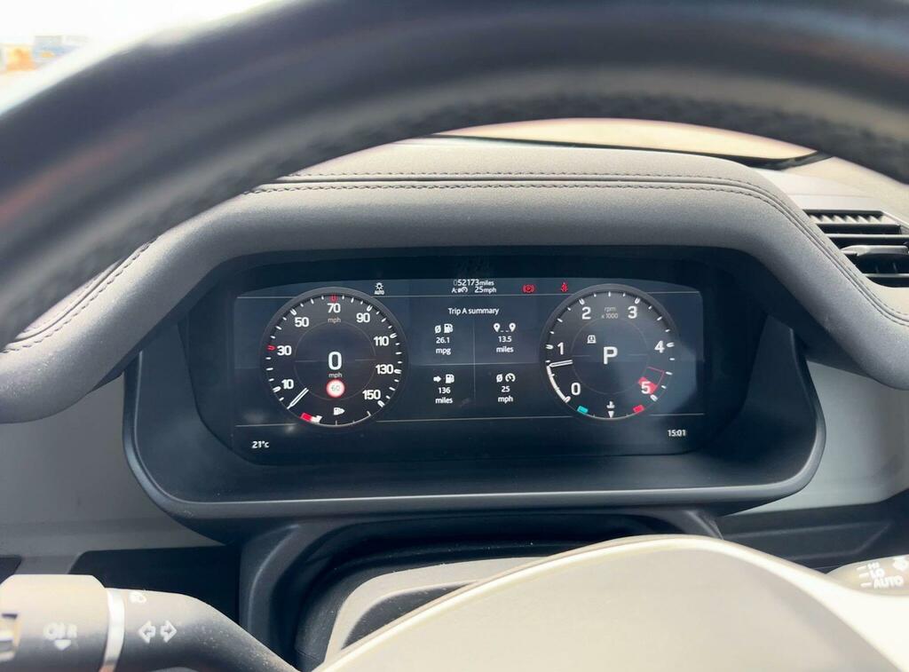 Land Rover Defender 110 X-dynamic S White #4