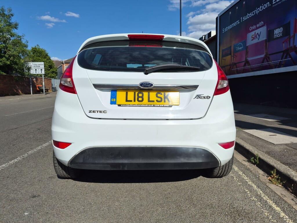 Ford Fiesta Zetec White #5