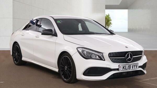 Mercedes-Benz CLA Class Amg Line Night Edition White #3