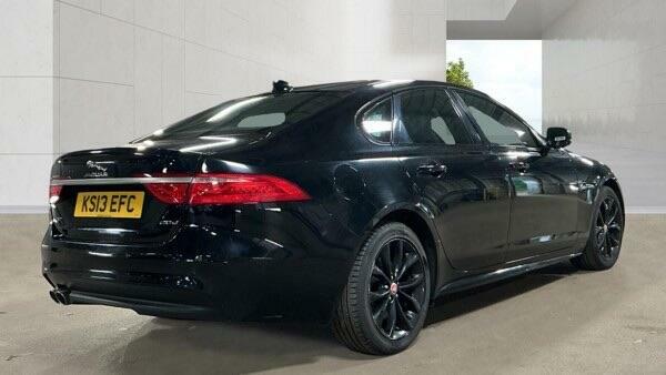 Jaguar XF R-sport Black #2