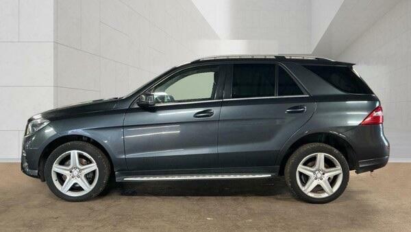 Mercedes-Benz M Class Ml350 Bluetec Amg Line Black #7