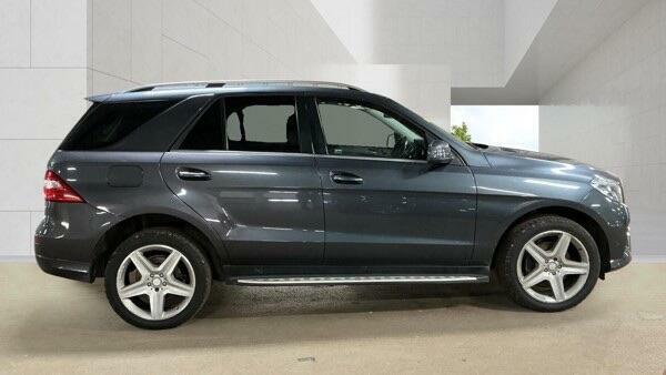 Mercedes-Benz M Class Ml350 Bluetec Amg Line Black #8