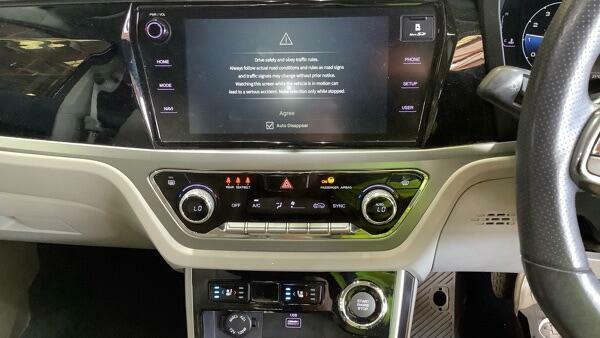 SsangYong Korando Ultimate Petrol Manual Silver #11