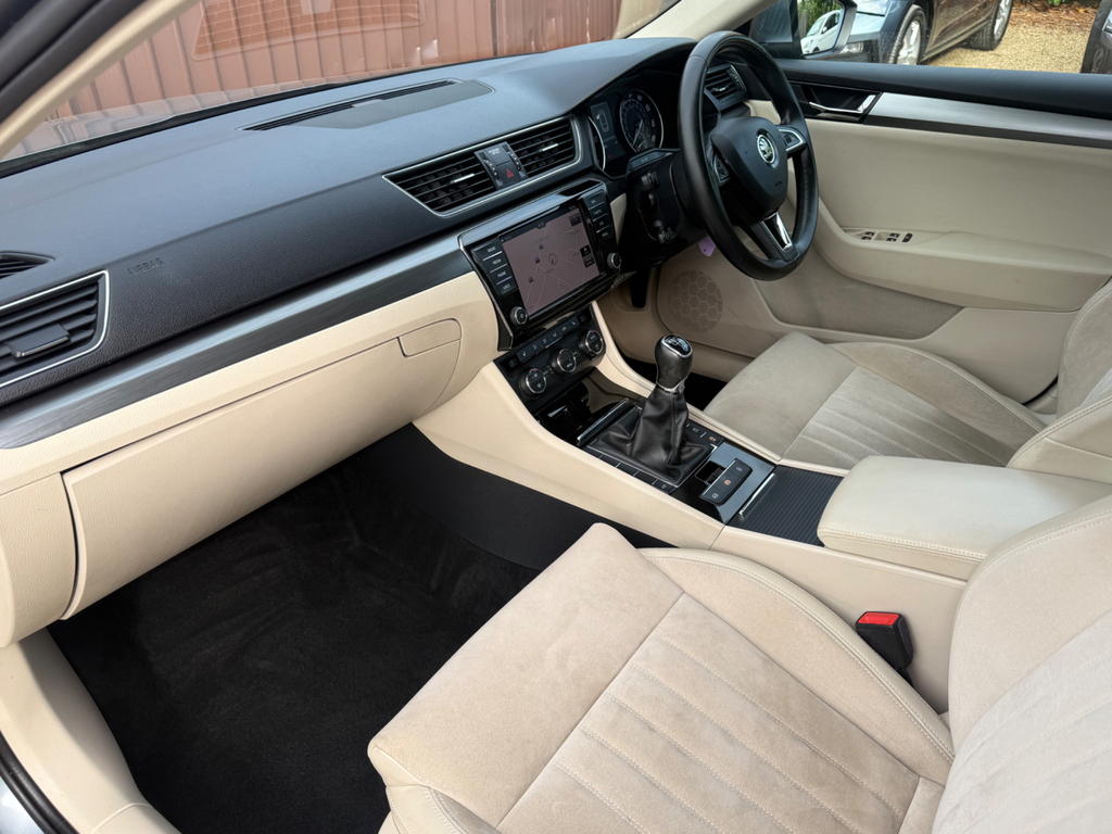 Skoda Superb 2.0 Tdi Se L Executive Estate Eu #2