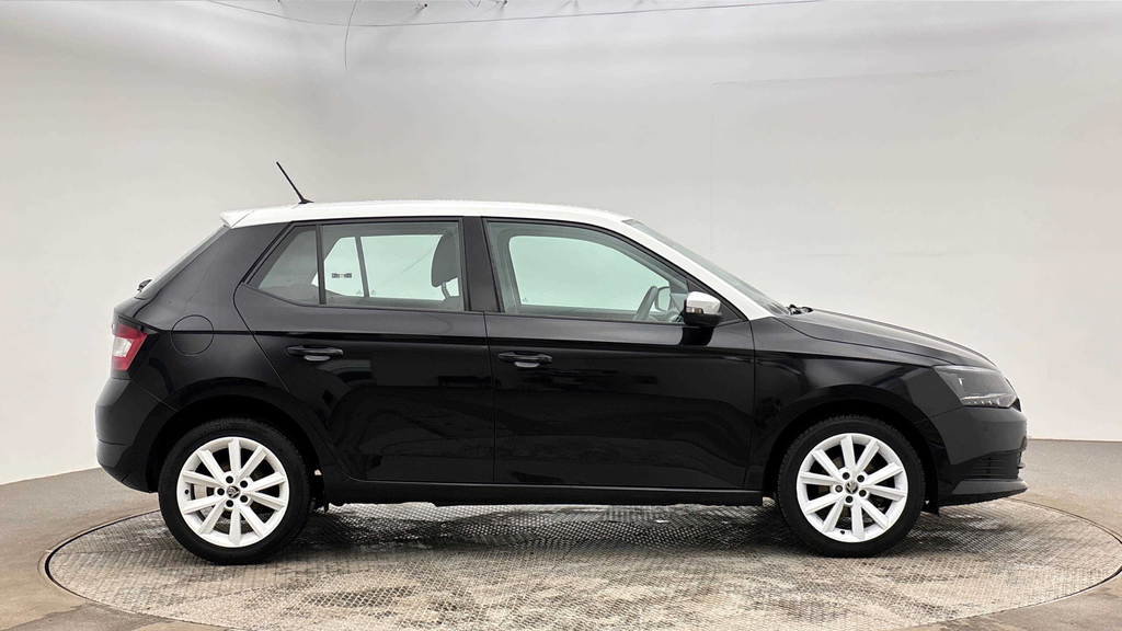 Skoda Fabia 1.0 Colour Edition Hatchback Eur Black #3