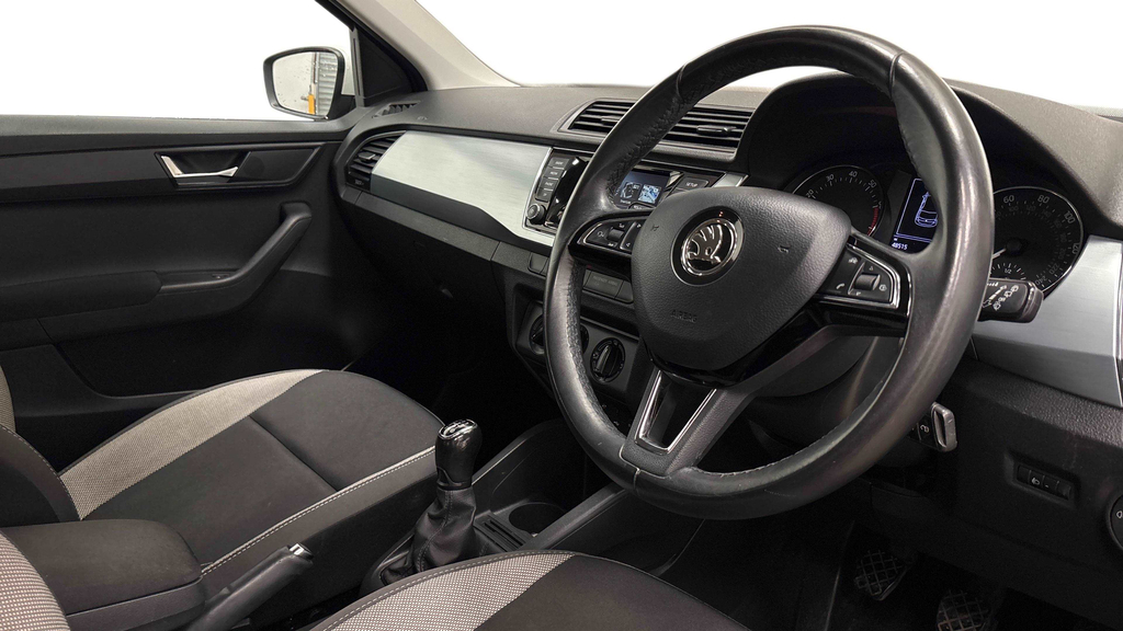 Skoda Fabia 1.0 Colour Edition Hatchback Eur Black #5