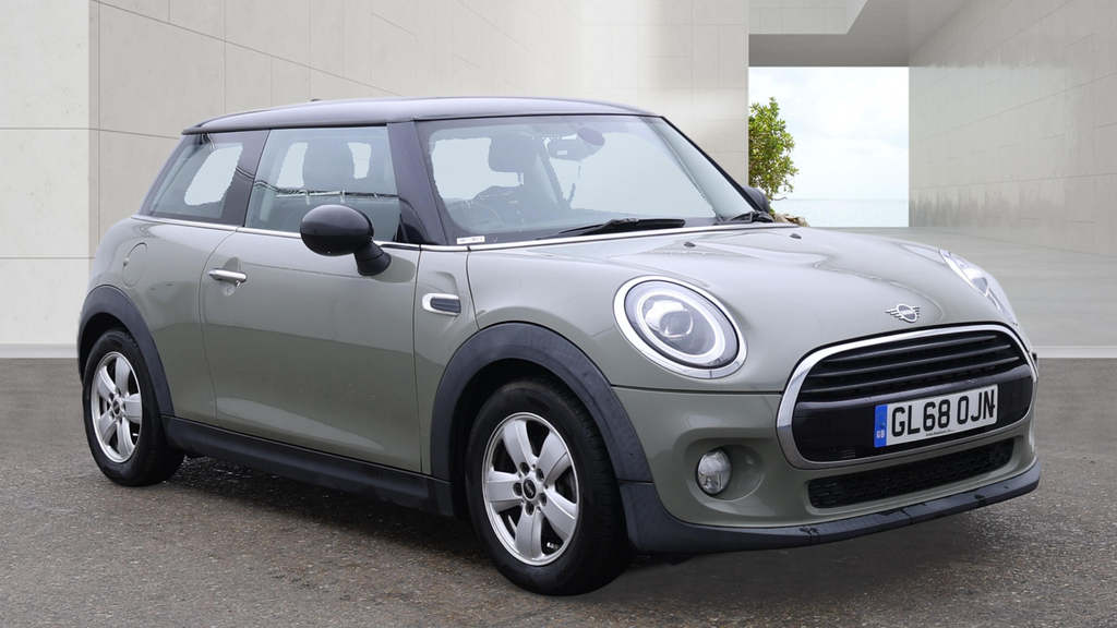 Mini Hatch 1.5 Cooper Classic Hatchback Eur 