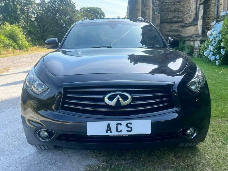 Infiniti QX70 3.0D V6 S Design Black #3