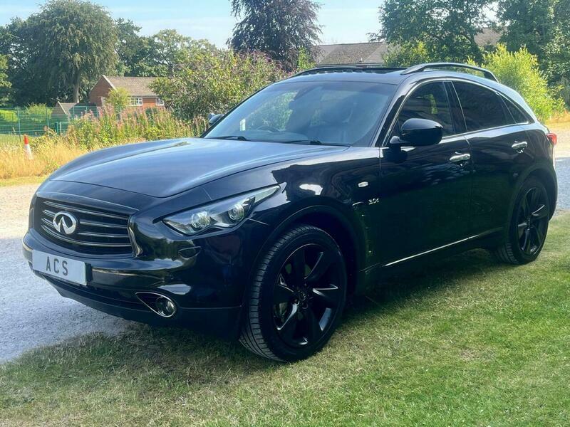 Infiniti QX70 3.0D V6 S Design Black #4