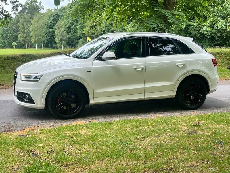 Audi Q3 Suv 2012 Audi Q3 2.0 Tfsi Quattro 5 Black #4