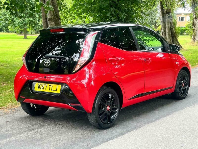 Toyota Aygo 1.0 Vvt-i X-press Hatchback Black #20