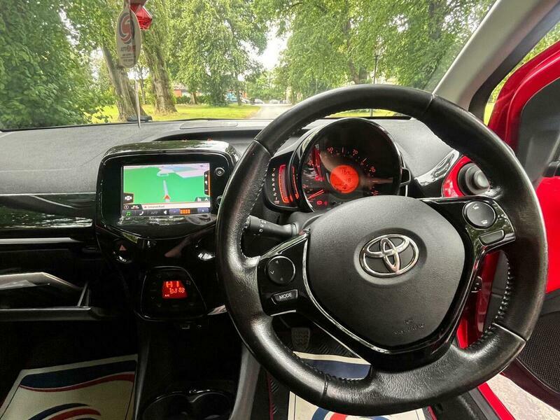 Toyota Aygo 1.0 Vvt-i X-press Hatchback Black #8