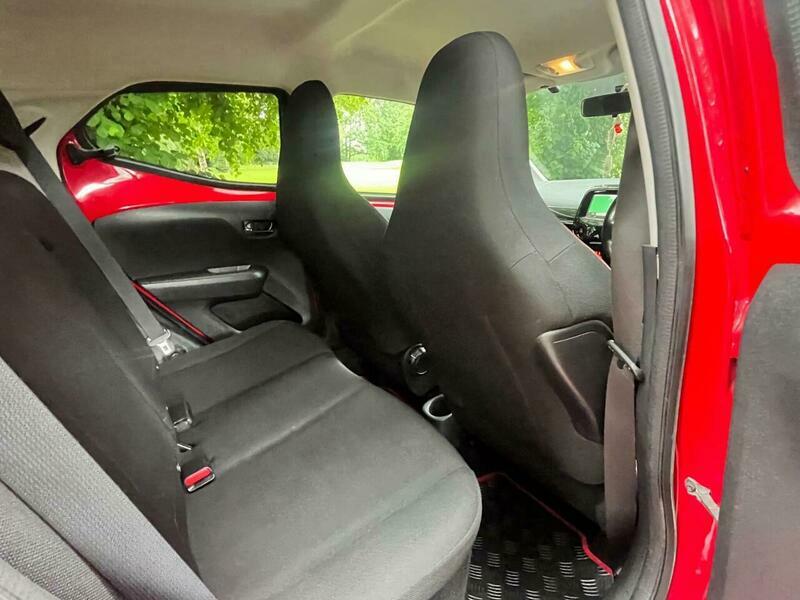 Toyota Aygo 1.0 Vvt-i X-press Hatchback Black #24