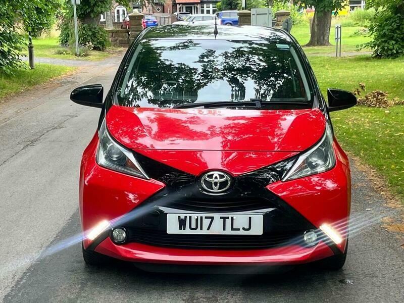 Toyota Aygo 1.0 Vvt-i X-press Hatchback Black #17