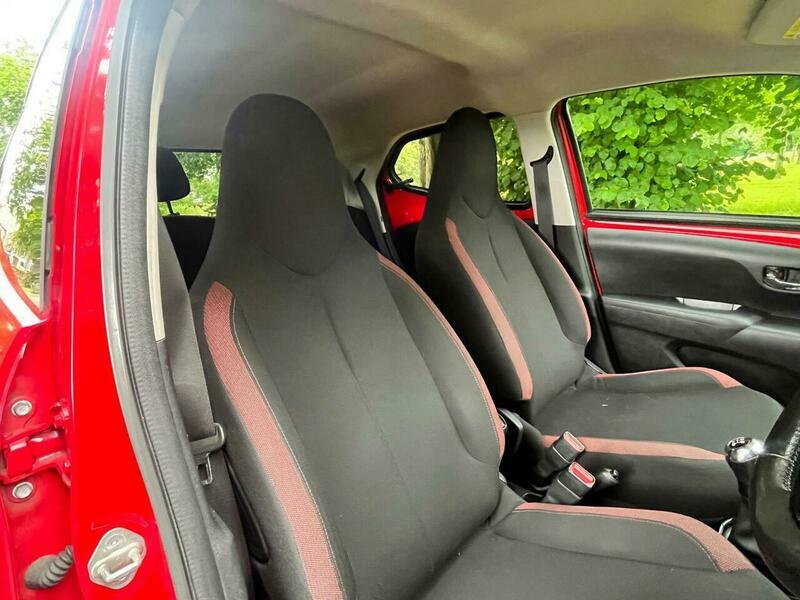 Toyota Aygo 1.0 Vvt-i X-press Hatchback Black #22