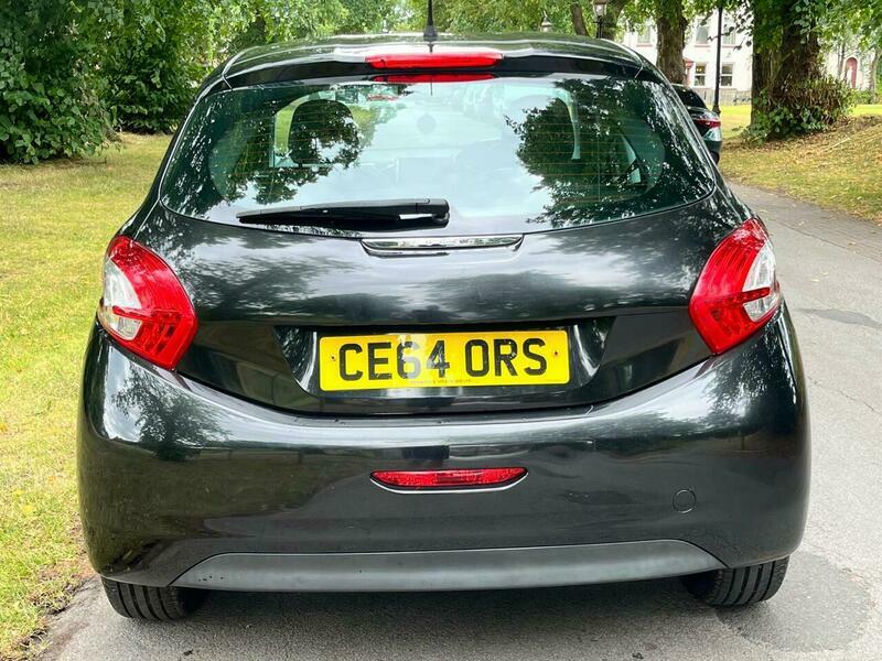 Peugeot 208 1.2 Vti Puretech Active Black #4