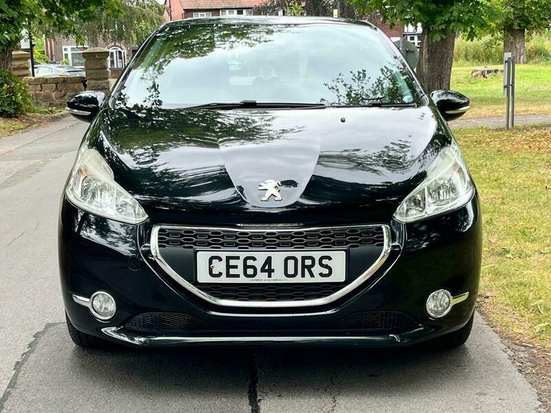 Peugeot 208 1.2 Vti Puretech Active Black #2
