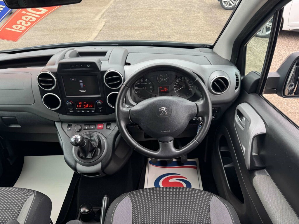 Peugeot Partner Tepee 1.6 Hdi Tepee Outdoor 2015 Grey #33