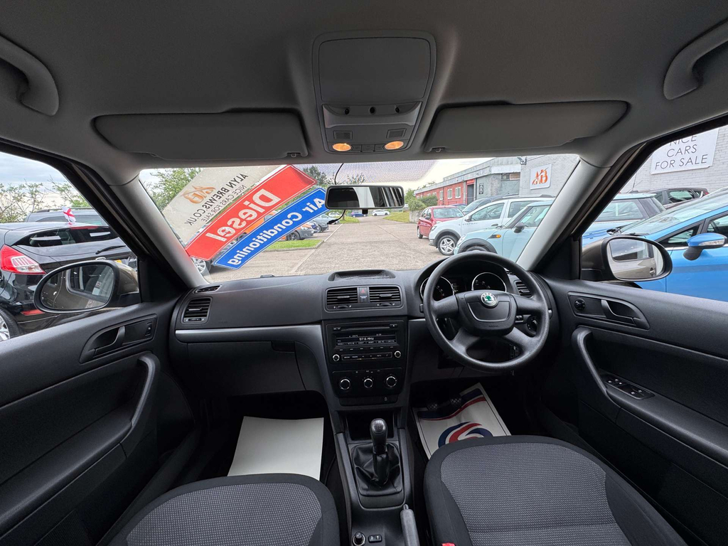 Skoda Yeti Suv 1.2 Tsi Se Dsg Euro 5 201313 Grey #31