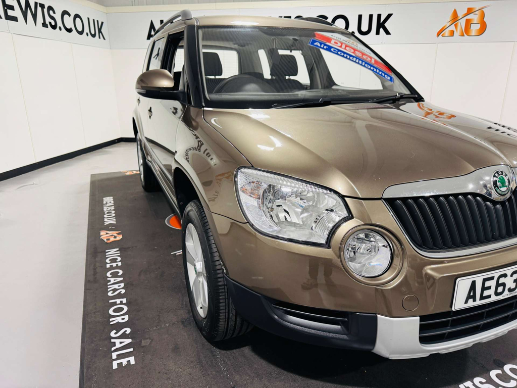 Skoda Yeti Suv 1.2 Tsi Se Dsg Euro 5 201313 Grey #7
