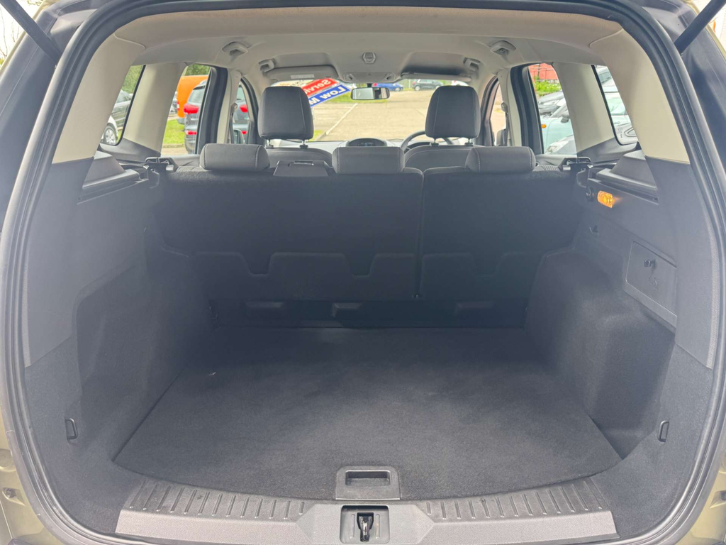 Ford Kuga 2.0 Tdci Zetec Suv 2Wd Euro 5 1 White #57