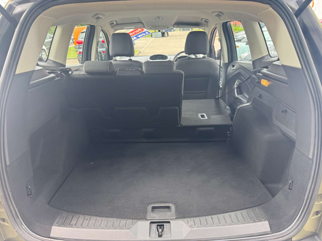 Ford Kuga 2.0 Tdci Zetec Suv 2Wd Euro 5 1 White #60