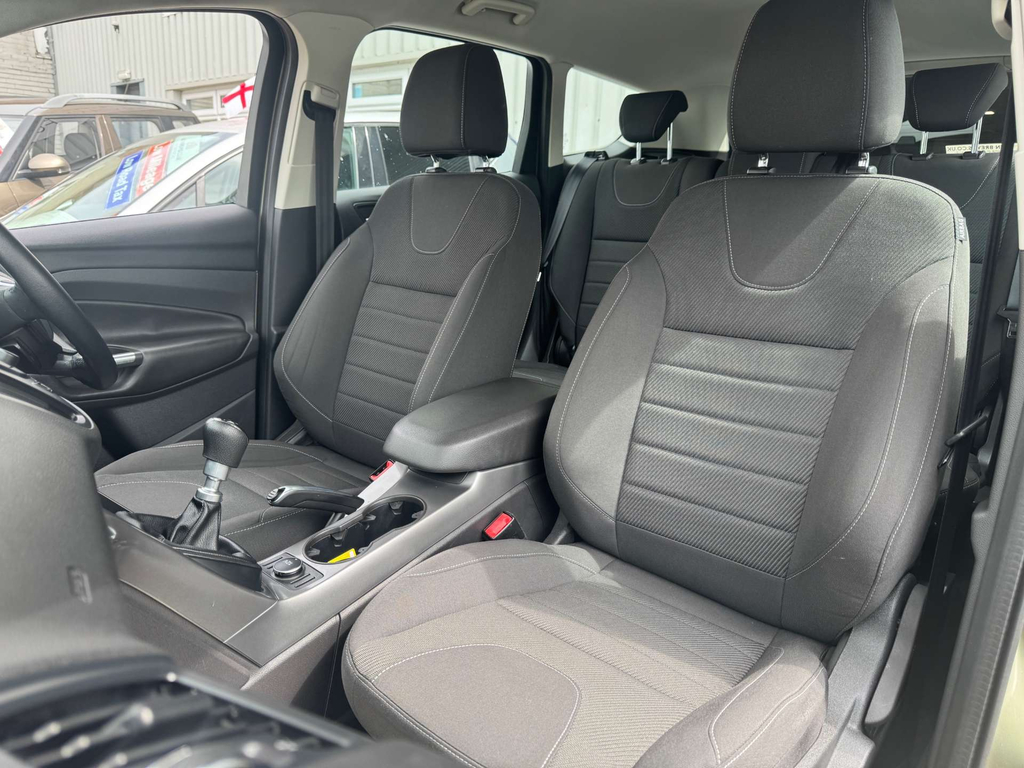 Ford Kuga 2.0 Tdci Zetec Suv 2Wd Euro 5 1 White #22