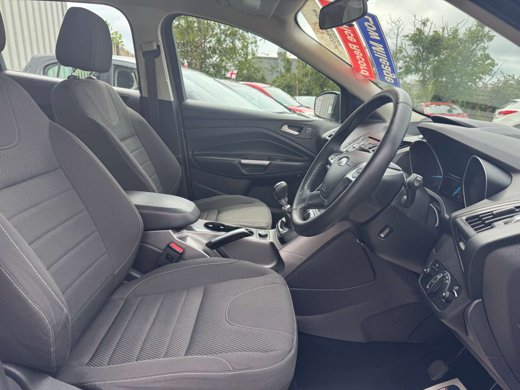 Ford Kuga 2.0 Tdci Zetec Suv 2Wd Euro 5 1 White #30